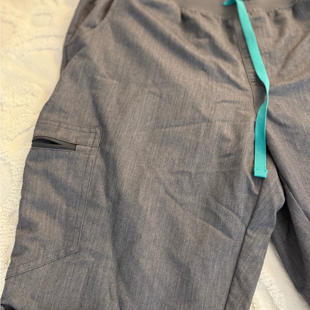 Figs Graphite  Zamora Scrub Pants - Picture 3 of 6